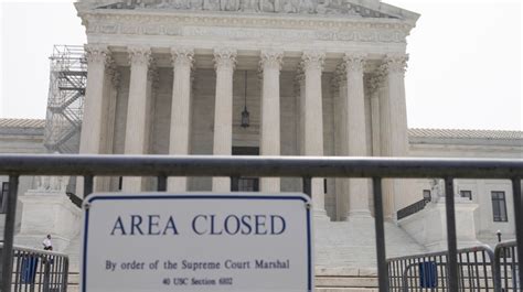All clear given after suspicious package found on steps of Supreme Court